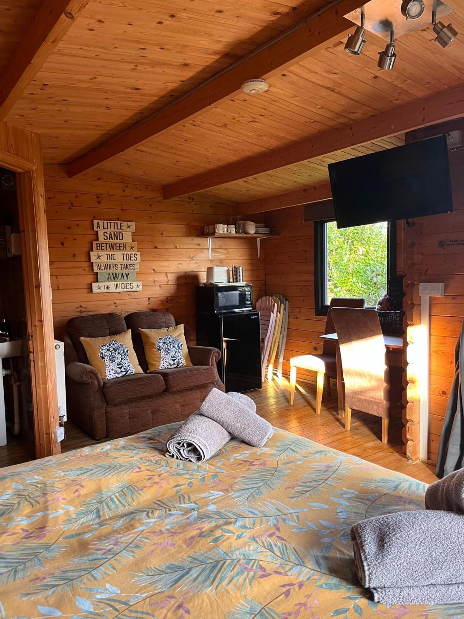 Morlais Log Cabin Lyme Regis Luaran gambar